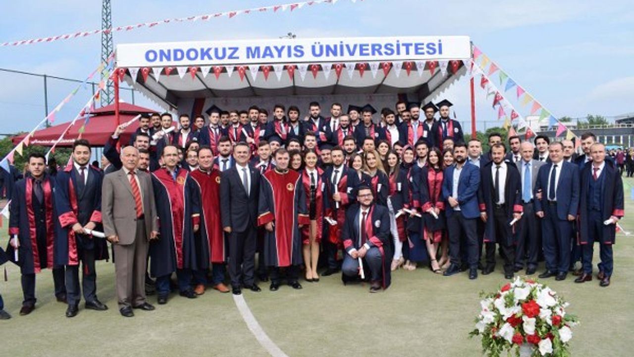 OMÜ Mühendislik Fakültesi'nde mezuniyet heyecanı