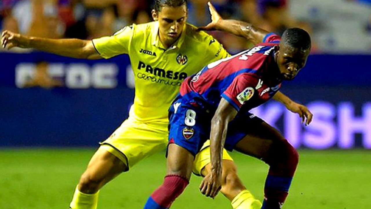 Enes Ünal Villarreal formasıyla ilk golünü attı