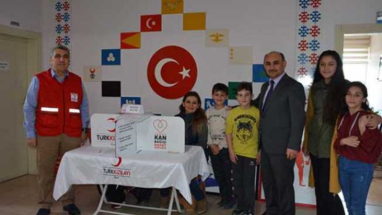 Atatürk Ortaokulu'ndan Mehmetçiğe destek
