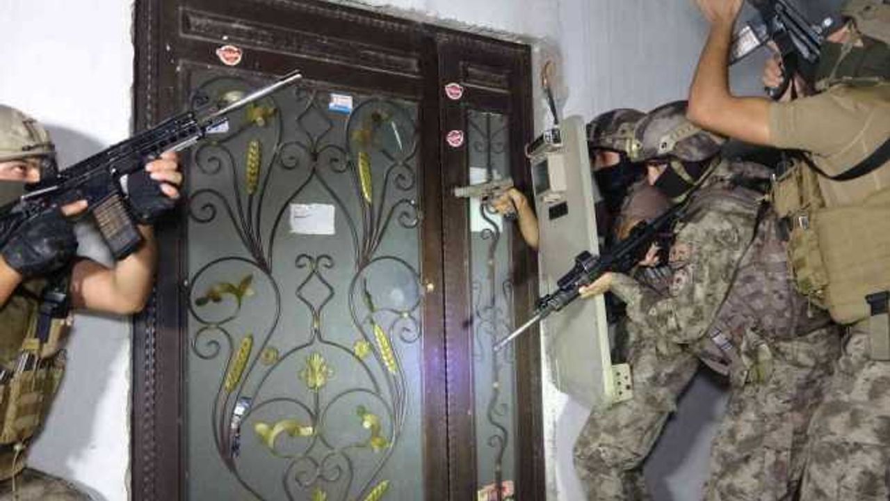 Banka güvenlik görevlisine saldıran 3 şahıs tutuklandı