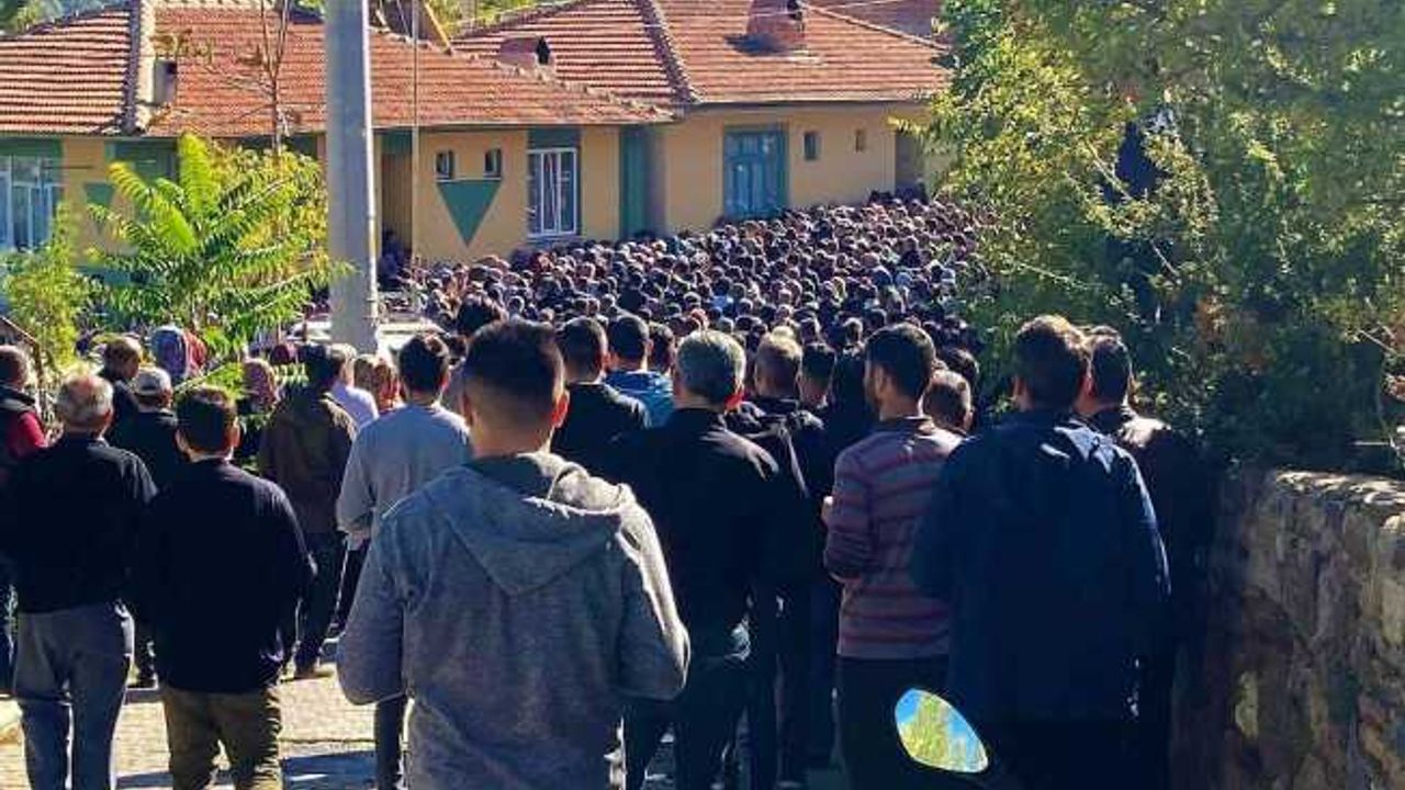 Bir hafta önce dünyevine giren gelin toprağa verildi