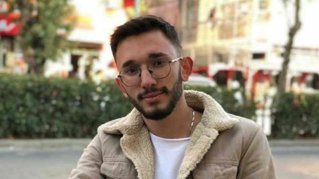 Kaza yapan otomobile motosiklet çarptı; 1 ölü, 2 yaralı