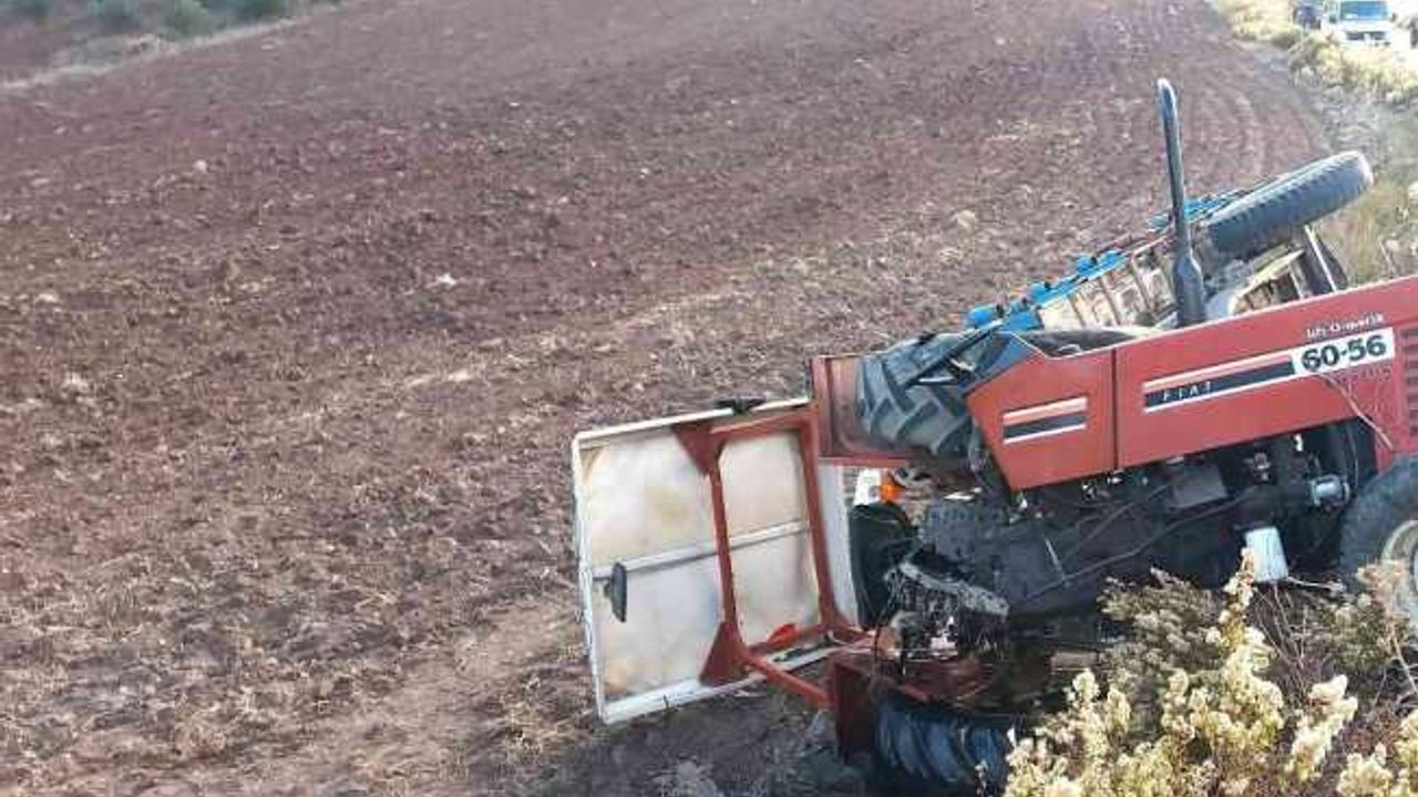 Osmaniye’de otomobil ile traktör çarpıştı sürücüler yaralandı