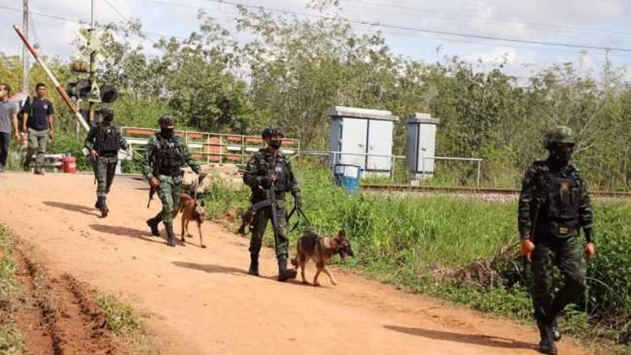 Tayland’da bombalı saldırı düzenlenen trenin enkazında patlama: 3 ölü, 4 yaralı