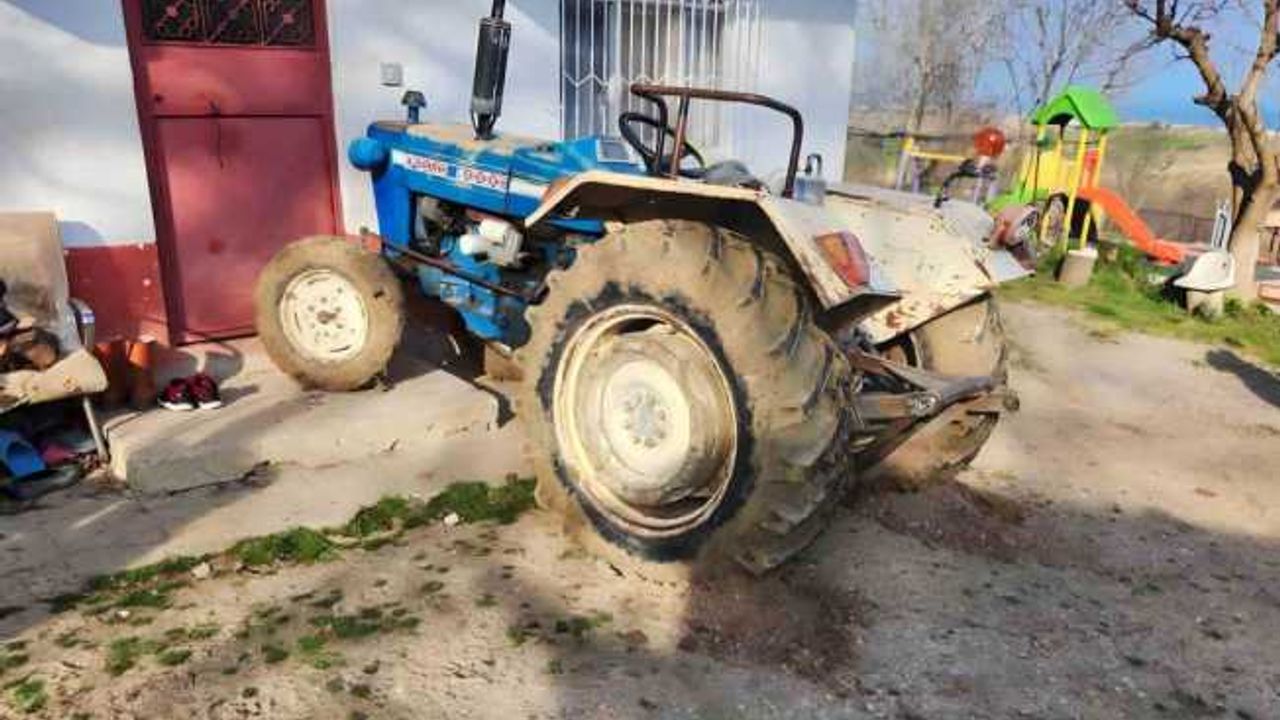 Üzerinden traktör geçen yaşlı adam ağır yaralandı