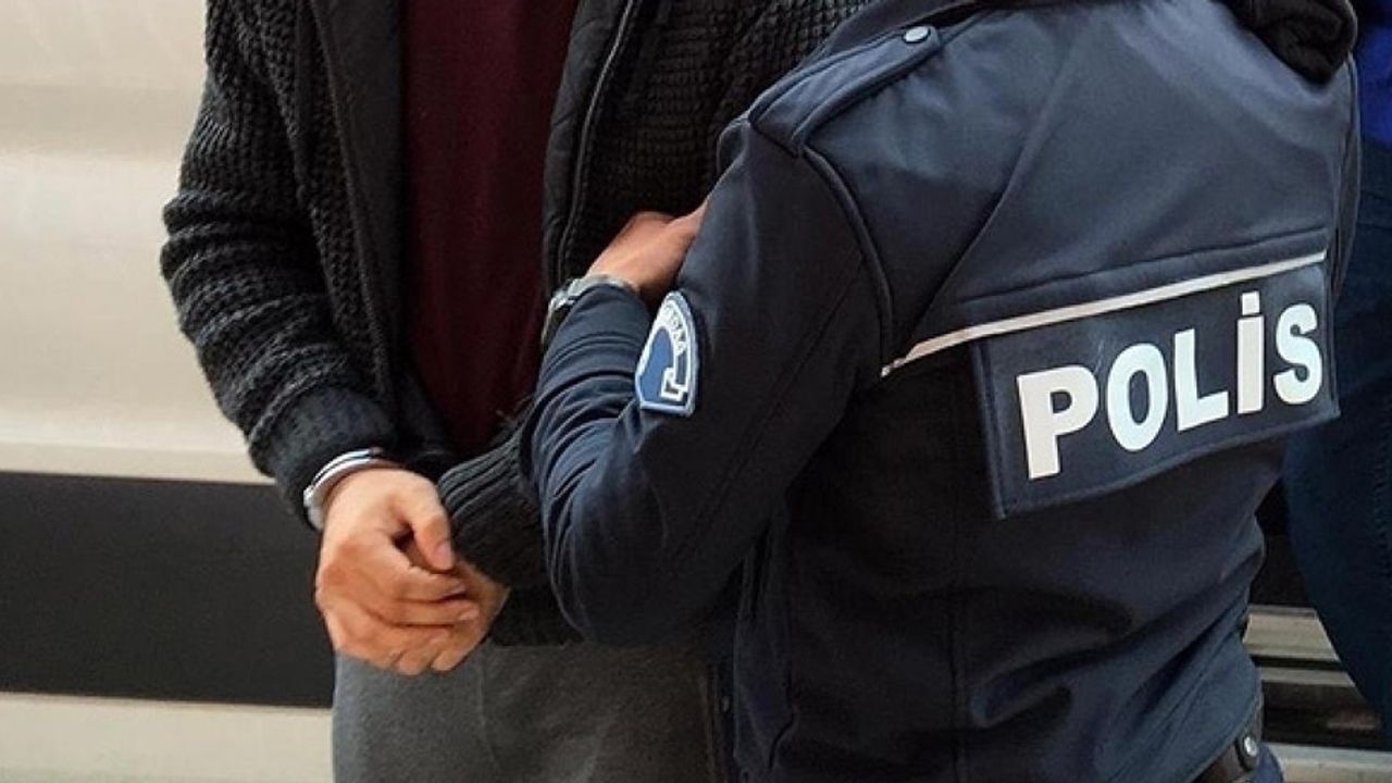 Samsun'da valizinin içinden uyuşturucu çıkan şahıs tutuklandı