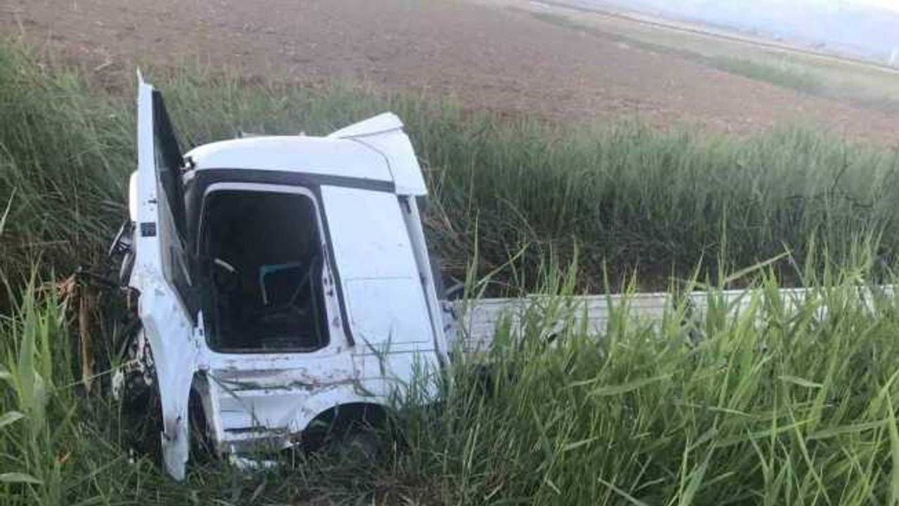 Konya’da tır kanala uçtu: 1 ölü, 1 yaralı