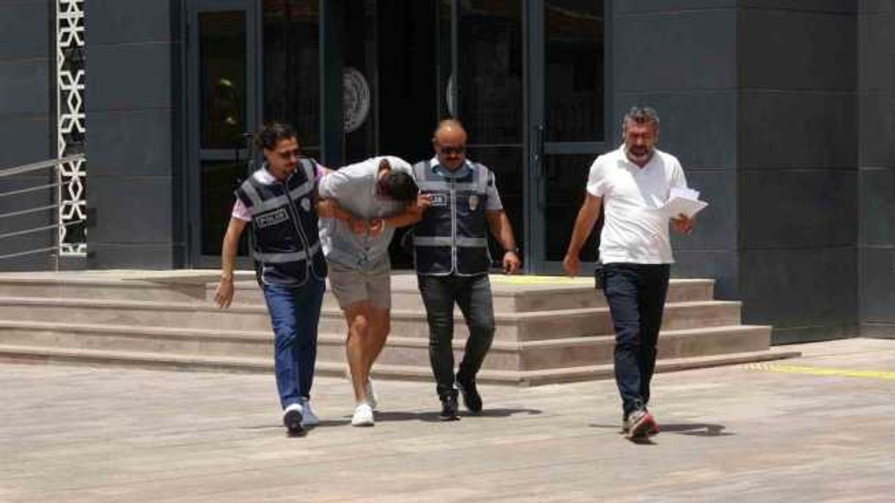 Çanakkale’de 3 kardeş ile tartışan kıraathane işletmecisi bıçaklanarak öldürüldü