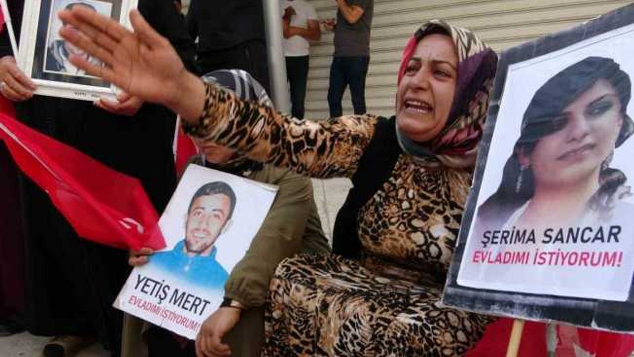 Van’da evlat nöbeti tutan aileler: “Evlatlarımıza kavuşmaya devam ediyoruz”