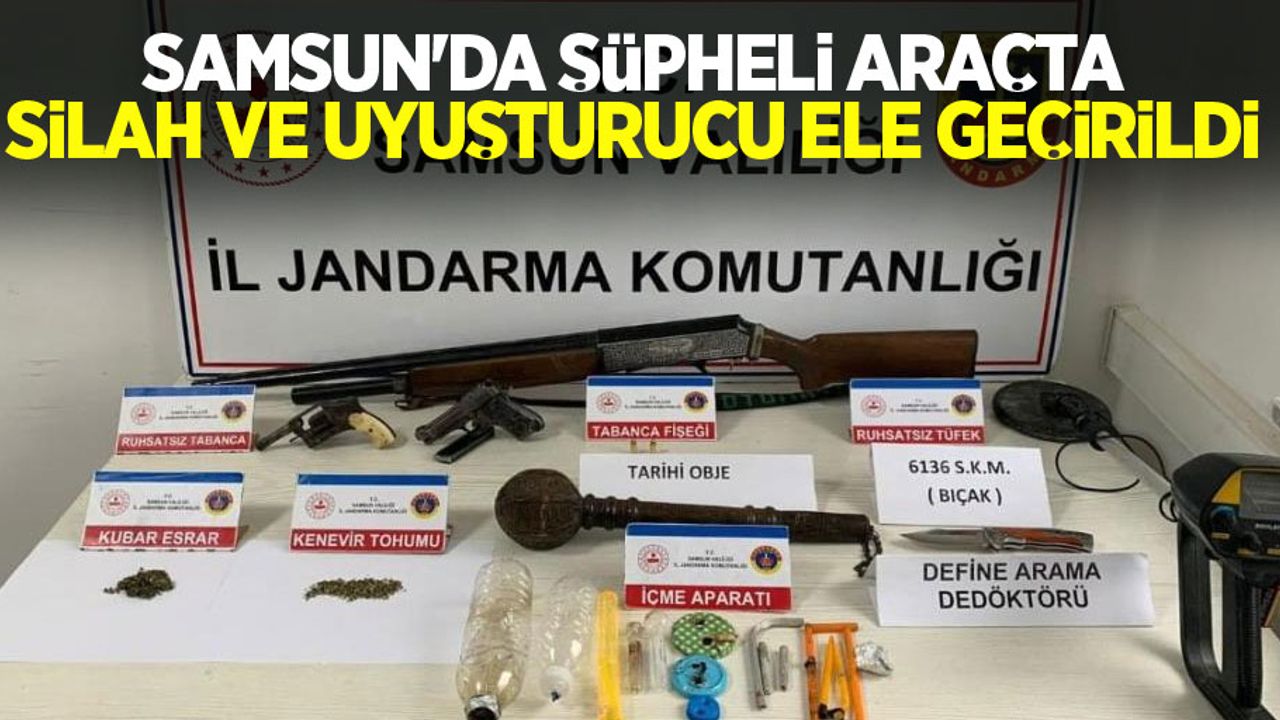 Samsun'da şüpheli araçta silah ve uyuşturucu ele geçirildi: 5 gözaltı