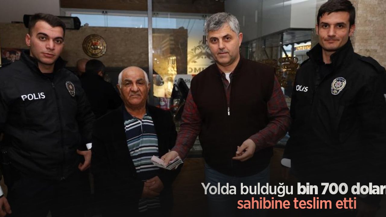 Yolda bulduğu bin 700 doları sahibine teslim etti
