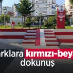 Parklara kırmızı-beyaz dokunuş