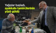 Yağışlar başladı, ayakkabı tamircilerinin yüzü güldü