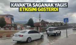 Kavak'ta sağanak yağış etkisini gösterdi