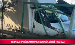 Tırın çarptığı kamyonet durağa girdi: 1 yaralı