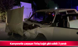 Kamyonetle çarpışan Tofaş kağıt gibi ezildi: 3 yaralı