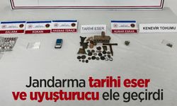 Jandarma tarihi eser ve uyuşturucu ele geçirdi