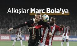 Alkışlar  Marc Bola'ya