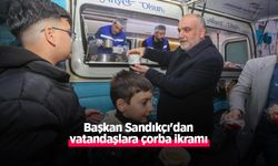 Başkan Sandıkçı'dan vatandaşlara çorba ikramı