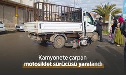 Kamyonete çarpan motosiklet sürücüsü yaralandı