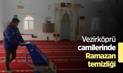 Samsun’un Vezirköprü ilçesinde camiler, Ramazan ayı öncesinde temizlendi.