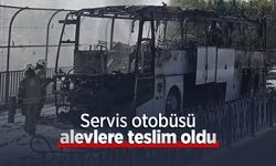 Servis otobüsü alevlere teslim oldu