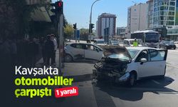 Kavşakta otomobiller çarpıştı: 1 yaralı