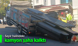 Seyir halindeki kamyon şaha kalktı.