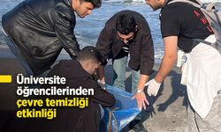 Üniversite öğrencilerinden çevre temizliği etkinliği.