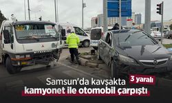 Samsun'da kavşakta kamyonet ile otomobil çarpıştı: 3 yaralı