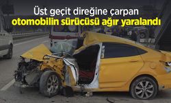 Üst geçit direğine çarpan otomobilin sürücüsü ağır yaralandı