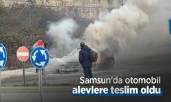 Samsun'da otomobil alevlere teslim oldu