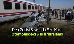 Trenle Otomobil Çarpıştı! 3 Kişi Hastaneye Kaldırıldı
