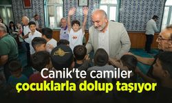 Canik'te camiler çocuklarla dolup taşıyor