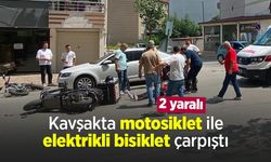 Kavşakta motosiklet ile elektrikli bisiklet çarpıştı: 2 yaralı