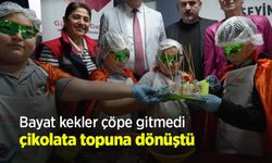 Bayat kekler çöpe gitmedi, çikolata topuna dönüştü