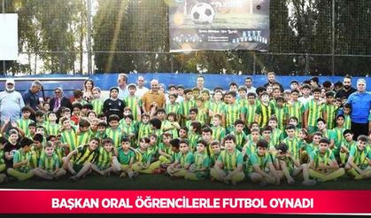 Başkan Oral öğrencilerle futbol oynadı