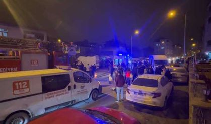 Iğdır’da minibüs ile kamyonet çarpıştı: 13 yaralı
