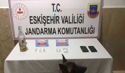 Uyuşturucu operasyonunda 2 kişi yakalandı