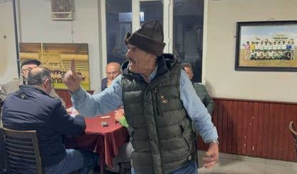(Özel) Bisikletli bağımsız belediye başkan adayı kahve kahve gezip oy istiyor