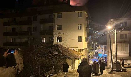pansiyonun çatı katında yangın çıktı