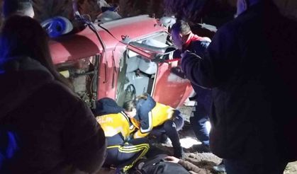 Kontrolden çıkan otomobil tarlaya devrildi: 1 yaralı