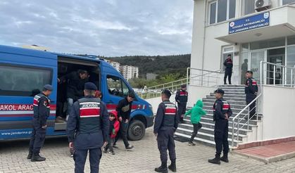 Çanakkale’de 22 düzensiz göçmen yakalandı