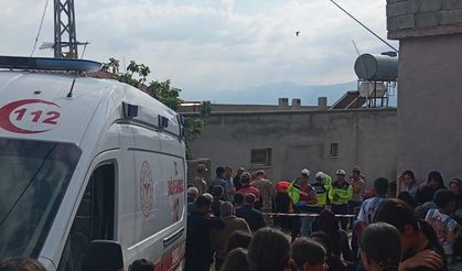 Geri manevra yaptı, 5 aylık hamile eşini ezdi: Genç kadın hayatını kaybetti