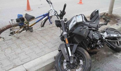 motosikletle çarpışan bisikletli hayatını kaybetti