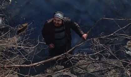 Bataklığa düşen şahıs kurtarıldı