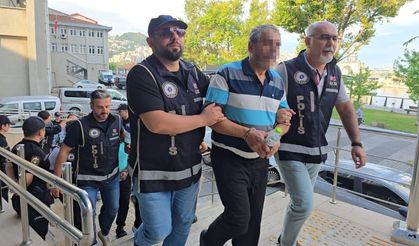 Belediye çalışanlarına faizle para veren baba ve 3 oğluna tefecilikten gözaltı