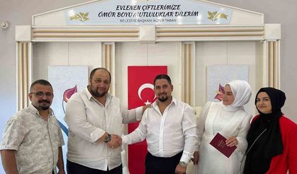 Nikahlarına yetiştiren şoförü şahit yaptılar