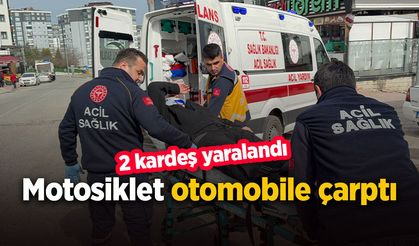 Motosiklet otomobile çarptı, 2 kardeş yaralandı