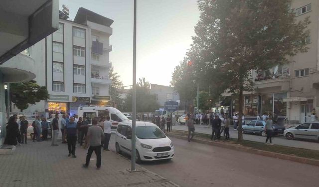 silahlı ve bıçaklı kavga: 6 yaralı